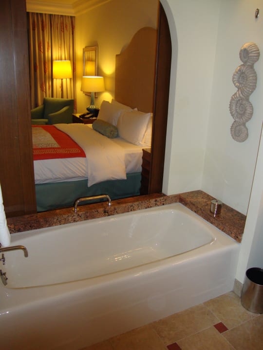 Vom Bad ins Zimmer Atlantis, The Palm