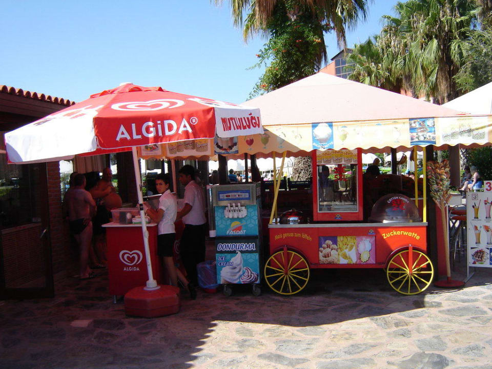 Eis und Leckereien Alba Resort Hotel