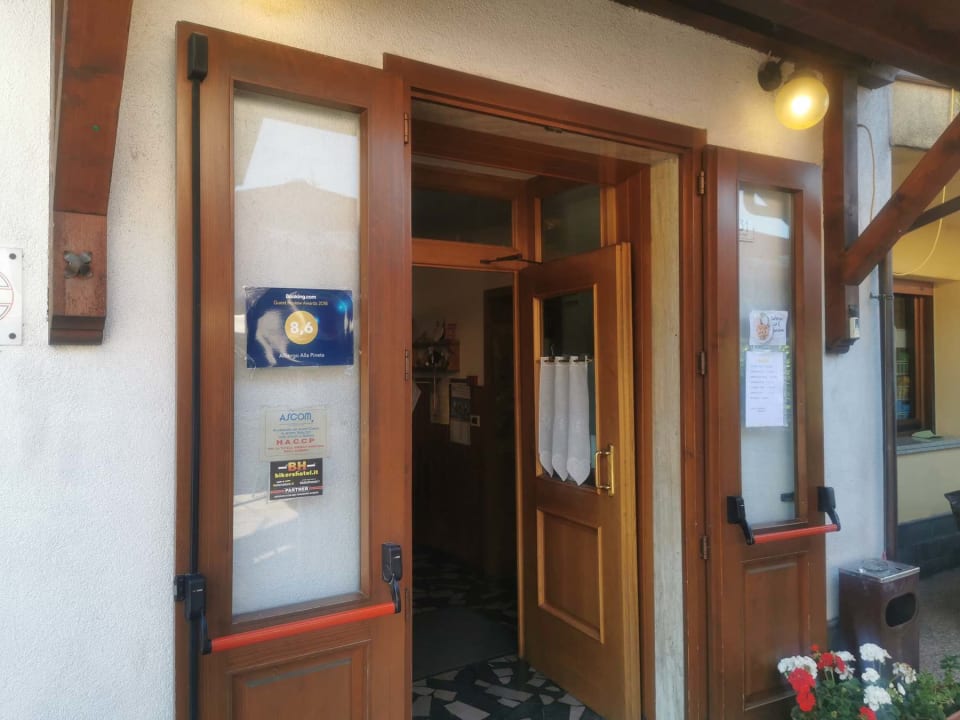 Außenansicht Pension Alla Pineta