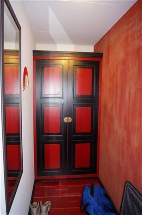 Kleiderschrank Hotel Bell Rock Europa-Park