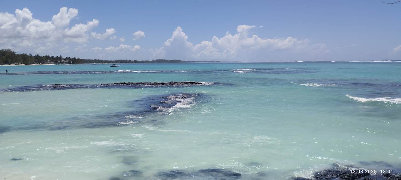Strand Crystals Beach Resort Belle Mare, a member of Radisson Individuals