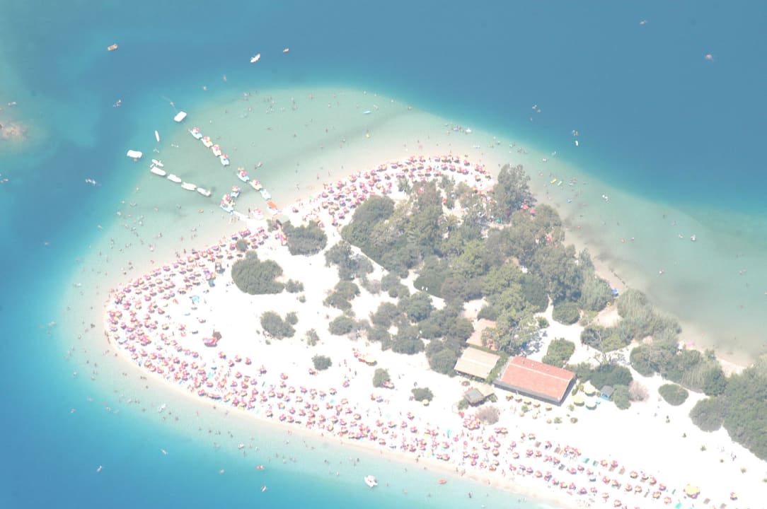 Blaue Lagune Garcia Resort & Spa