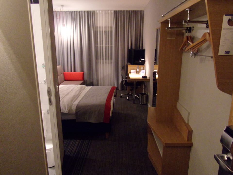 Zimmer Holiday Inn Express Frankfurt - Airport