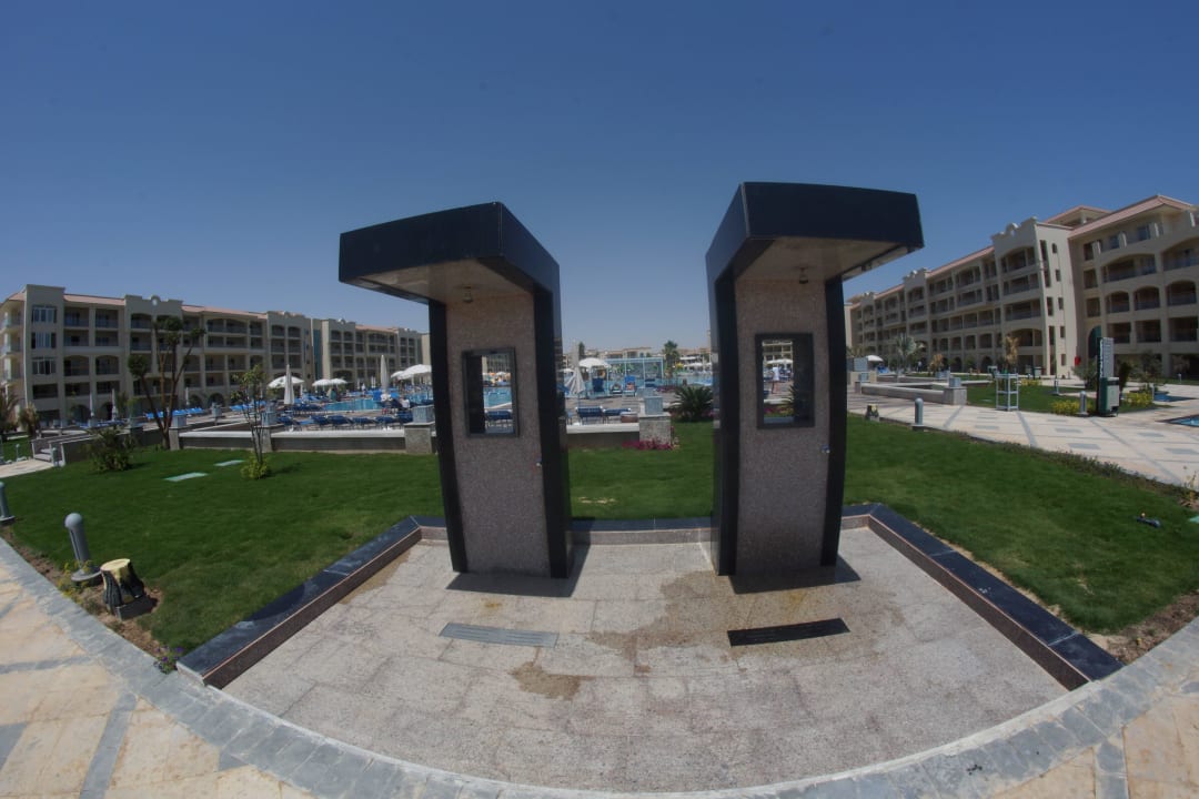 Duschen nahe am Strand Pickalbatros White Beach Resort - Hurghada