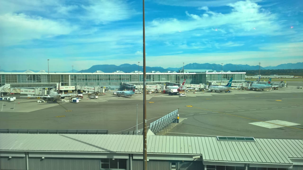 Auf die Gates Fairmont Vancouver Airport