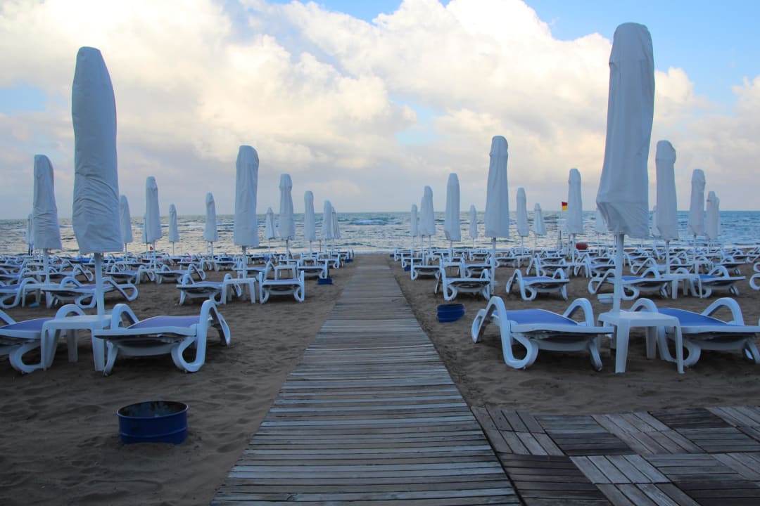 Strand am Morgen Hotel Grand Side