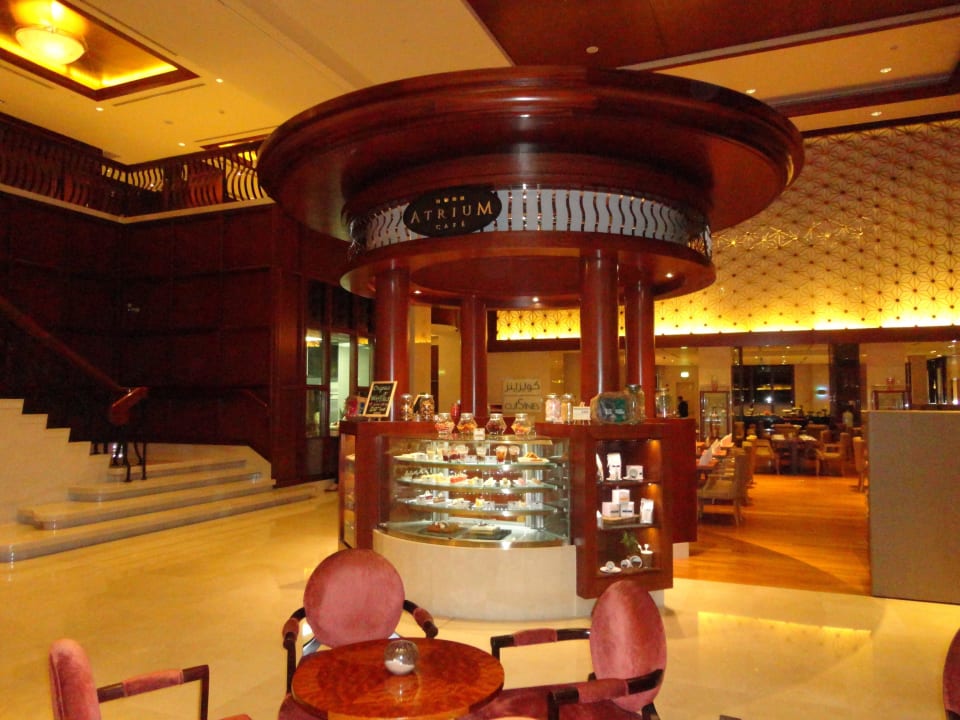 Kleine Snack Bar  Crowne Plaza Jumeirah Dubai