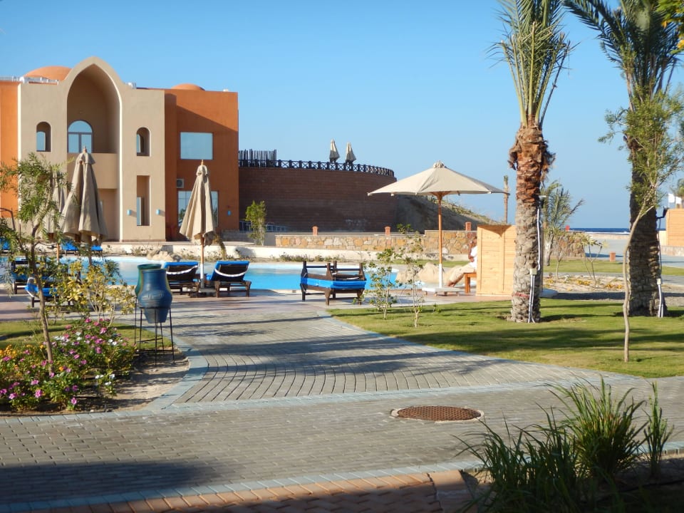 Ruhepool mit Meerblick Novotel Marsa Alam Beach Resort