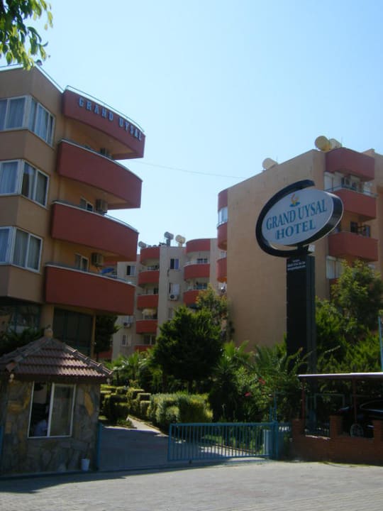 Haupteingang Grand Uysal Beach & Spa Hotel