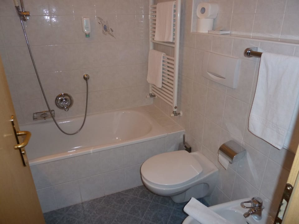 Das Badezimmer Brunelle Seiser Alm Lodge