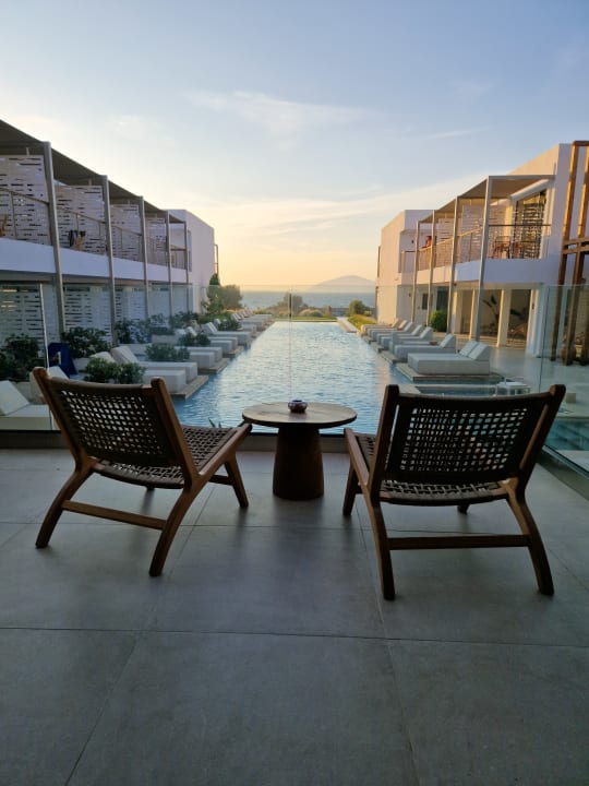 Pool Paralos Kyma Dunes