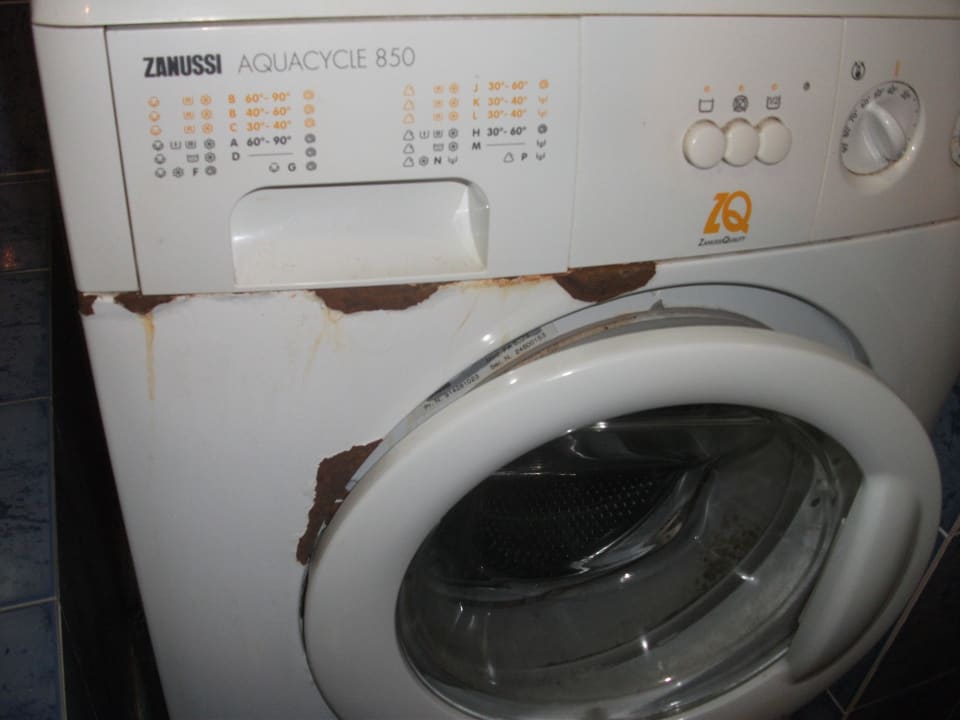 Die rostige Waschmaschine Ferienanlage Mont Choisy Villas