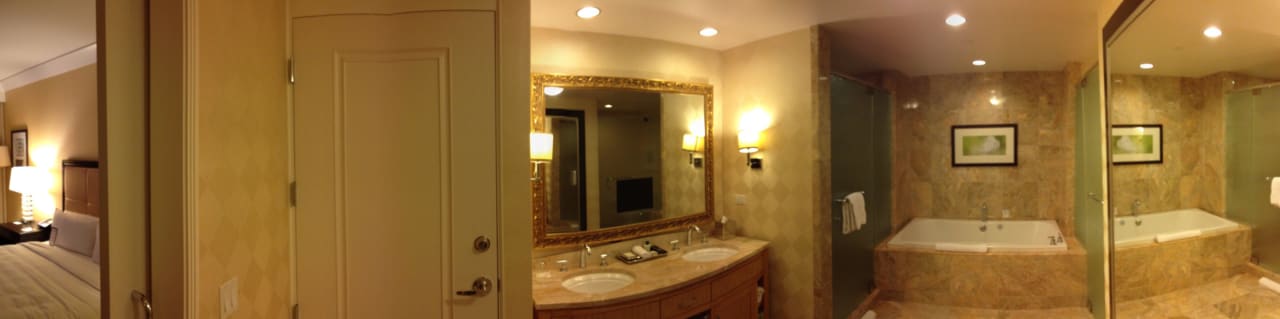 Panorama Bad Trump International Hotel Las Vegas