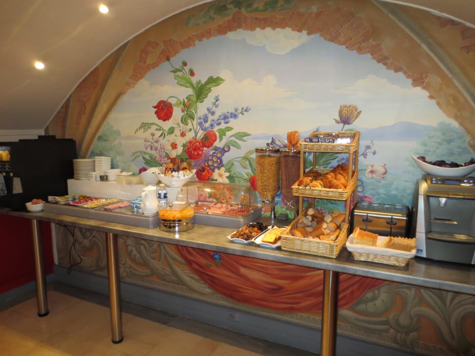 Frühstücksbuffet Libertel Montmartre Opéra
