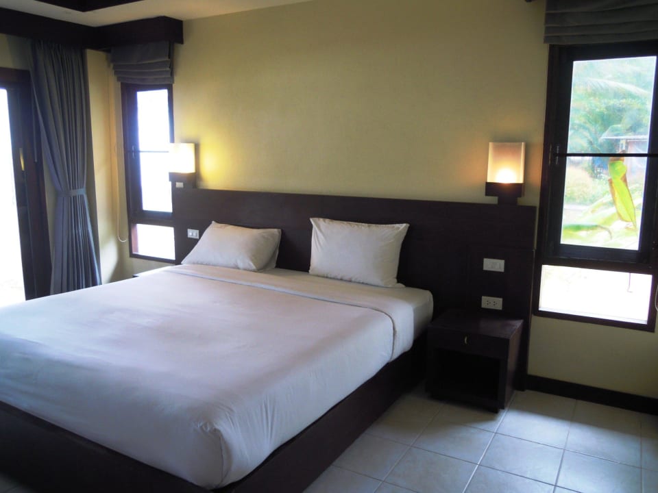 Beachfrontbunglow Hotel Nang Thong Beach Resort 2