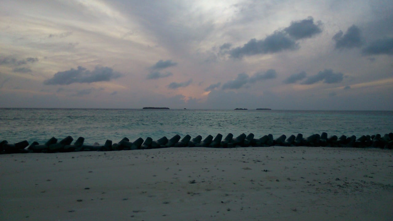 Wellenbrecher  Kuredu Island Resort & Spa