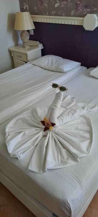 Zimmer Iz Flower Side Beach Hotel
