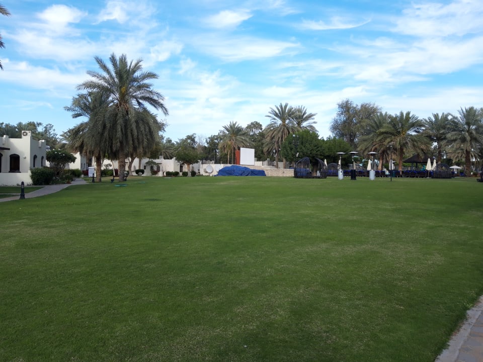 Gartenanlage Radisson Blu Hotel & Resort Al Ain