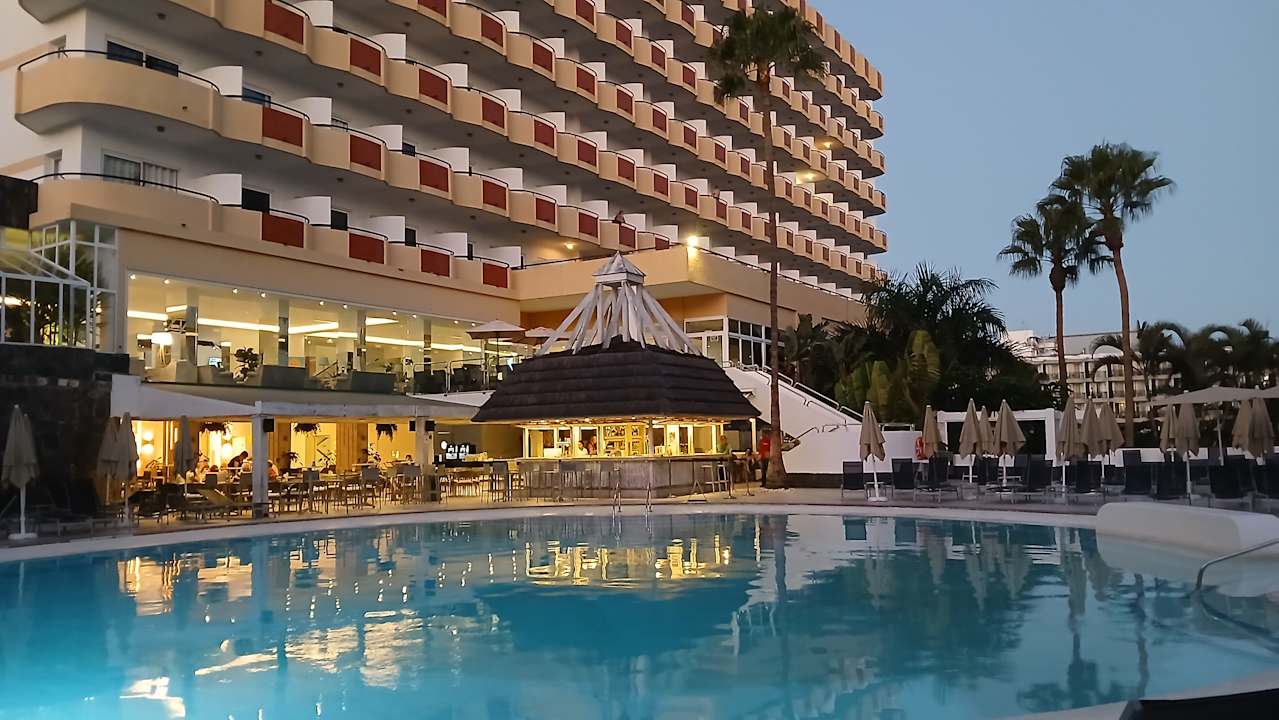 Pool allsun Hotel Lucana