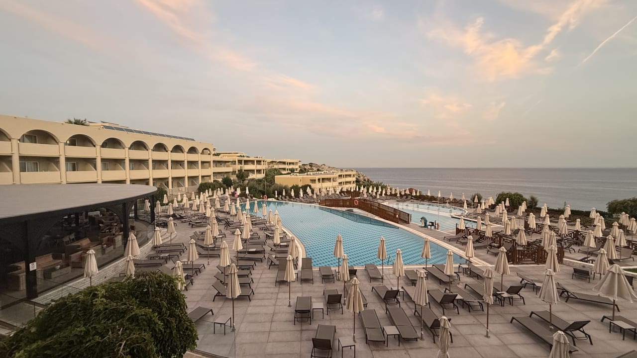 Außenansicht Hotel Kalithea Horizon Royal