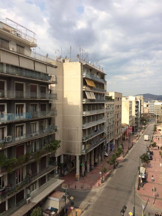 Widok na ulicę przed hotelem Best Western Hotel Pythagorion