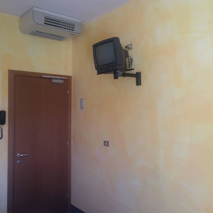 Klimaanlage und mini-TV Hotel Rosmari