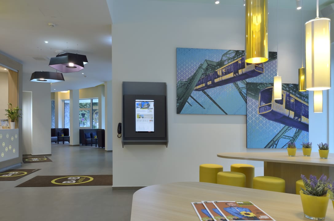 Lobby B&B HOTEL Wuppertal City-Süd