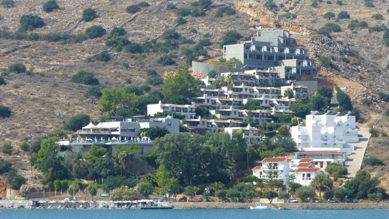 Vom Boot aus Domes Aulus Elounda All-Inclusive Resort, Curio Collection by Hilton