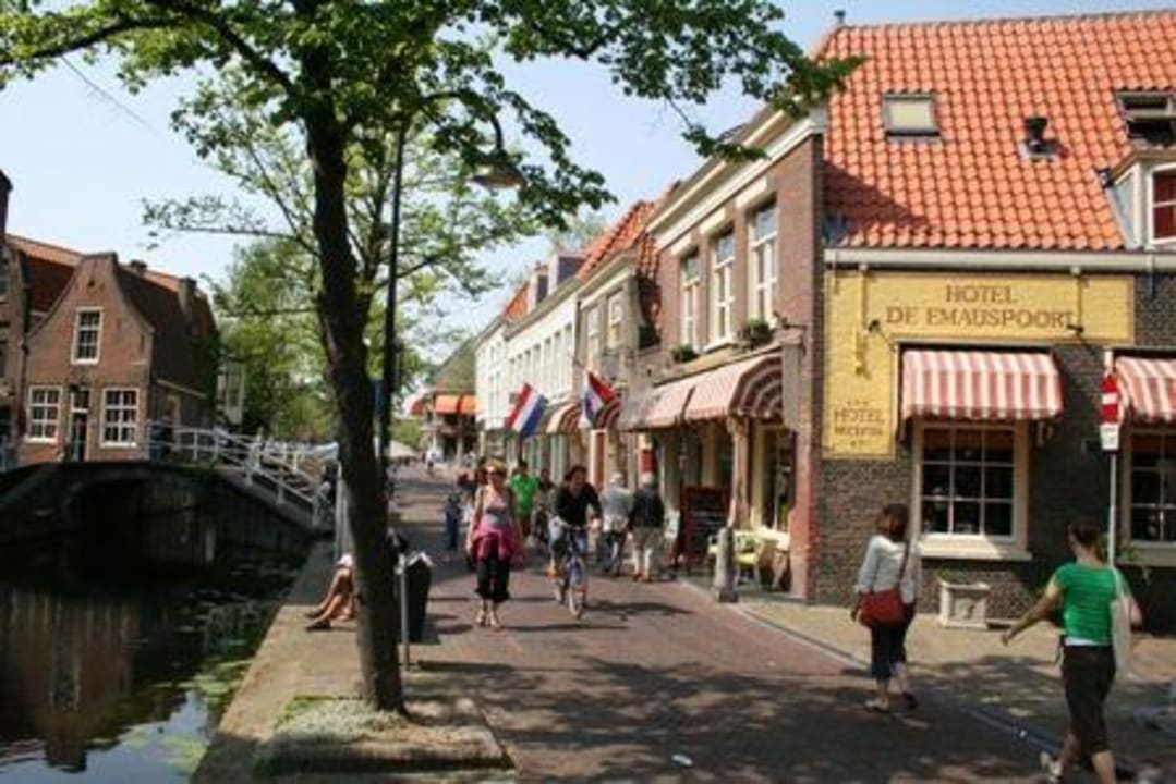 Buiten foto Hotel de Emauspoort