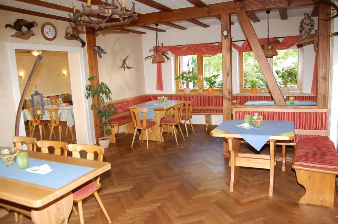 Gastraum und ältester Teil des "Jägerstübchens"  Landgasthof Jägerstübchen