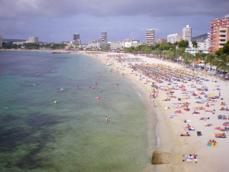 Strand vom Pool  aus gesehen Bahia Principe Sunlight Coral Playa