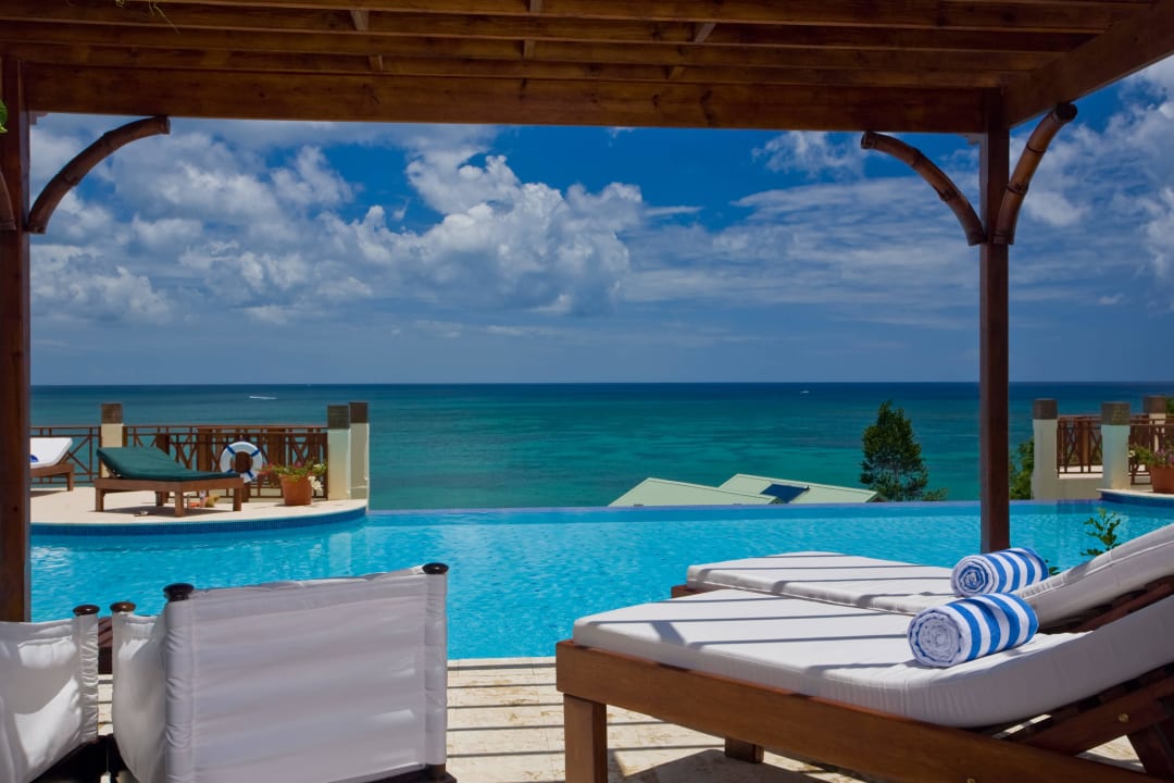Swim Up Jr. Suite patio Calabash Cove Resort & Spa