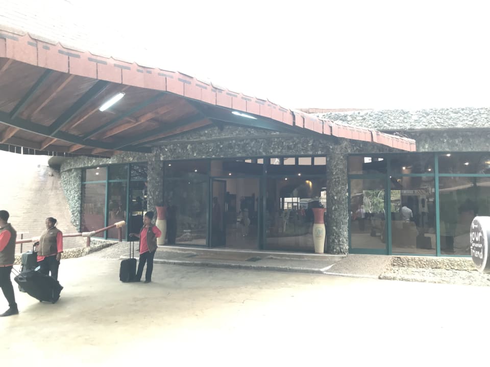 Außenansicht Hotel Tarangire Sopa Lodge