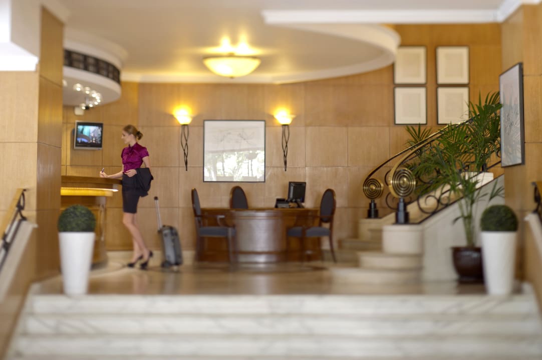 Reception Radisson Blu Hotel, Martinez Beirut