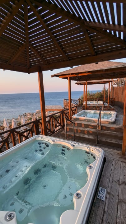 Außenansicht Hotel Kalithea Horizon Royal