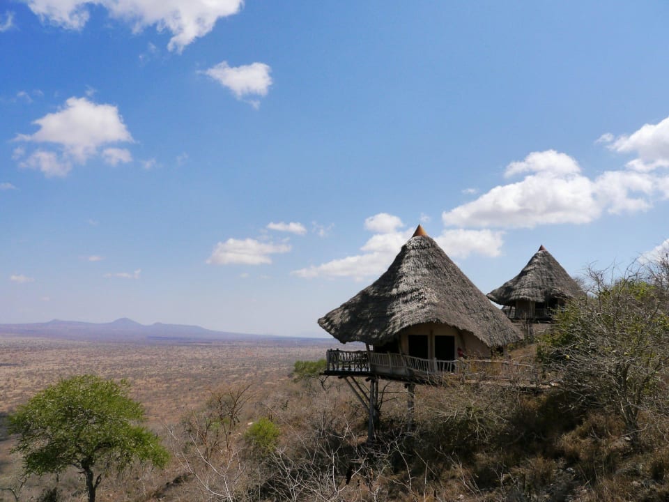 Lions Bluff Lodge Lions Bluff Safari Camp