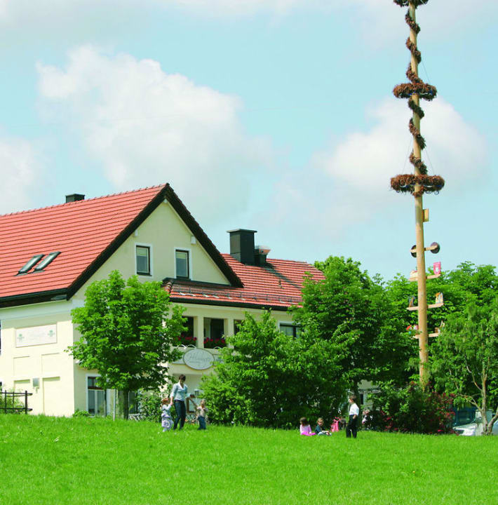 Landgasthof Helminger Südostansicht Landgasthof Helminger