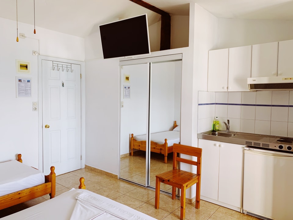 Zimmer Potokaki Beachfront Hotel