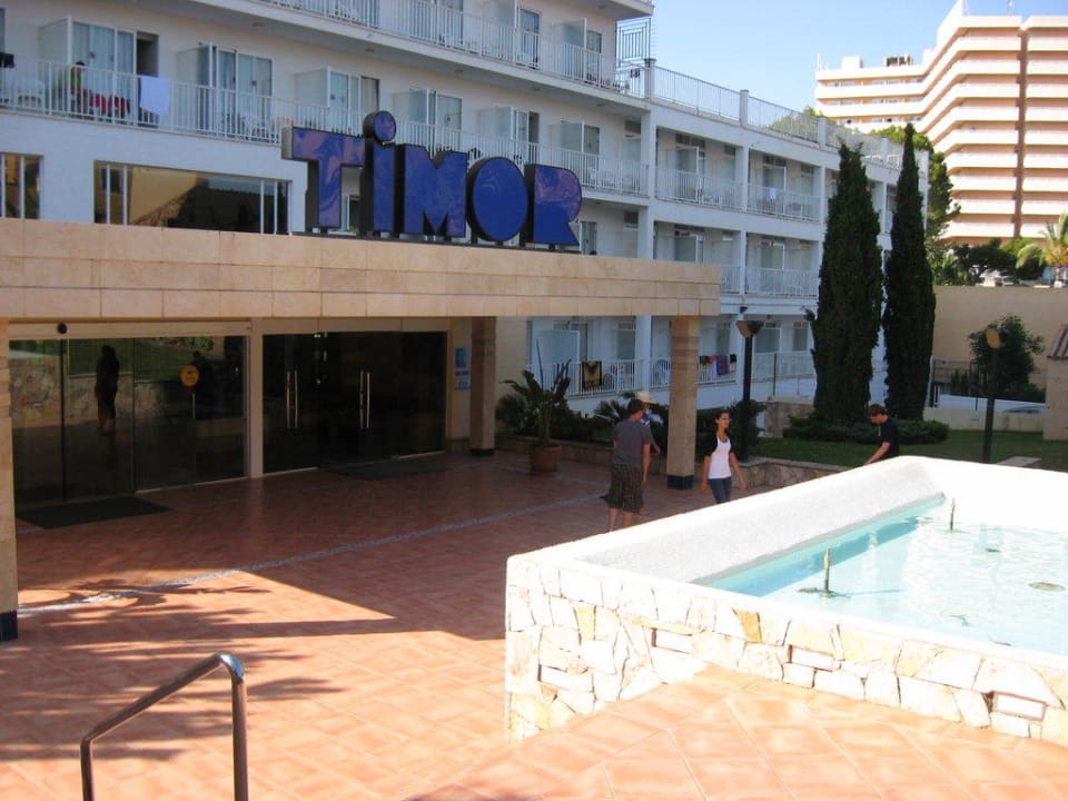Hoteleingang Hotel Timor