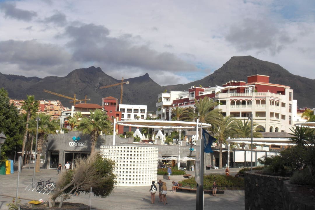 Sicht zum Hotel von der Promenade aus Gran Tacande Wellness & Relax Costa Adeje