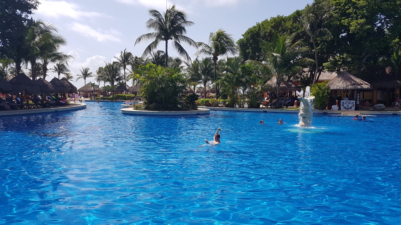 Pool Iberostar Waves Quetzal