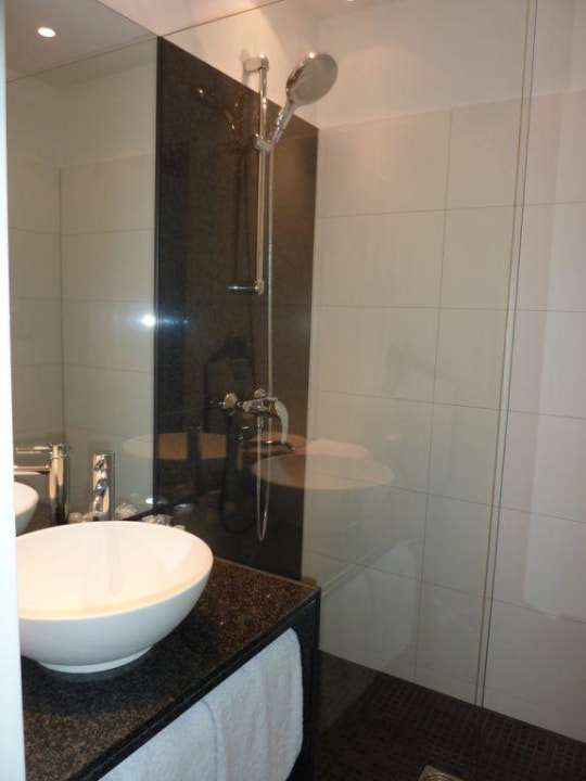 Kleines aber feines Bad Motel One Hamburg-Alster