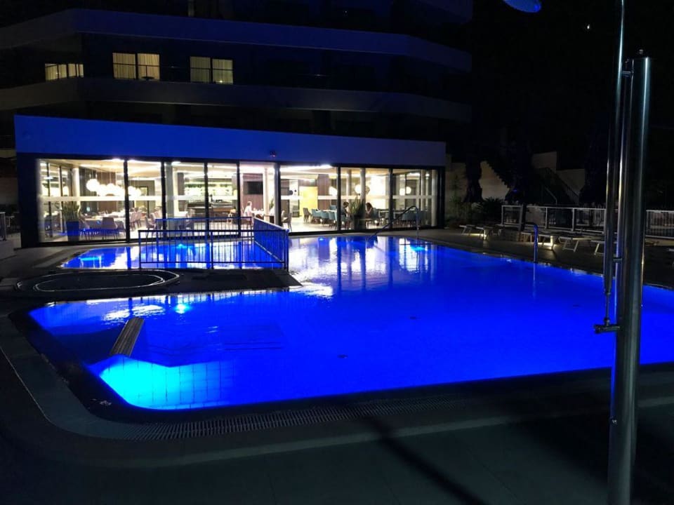 Pool Hotel Plaza Duce