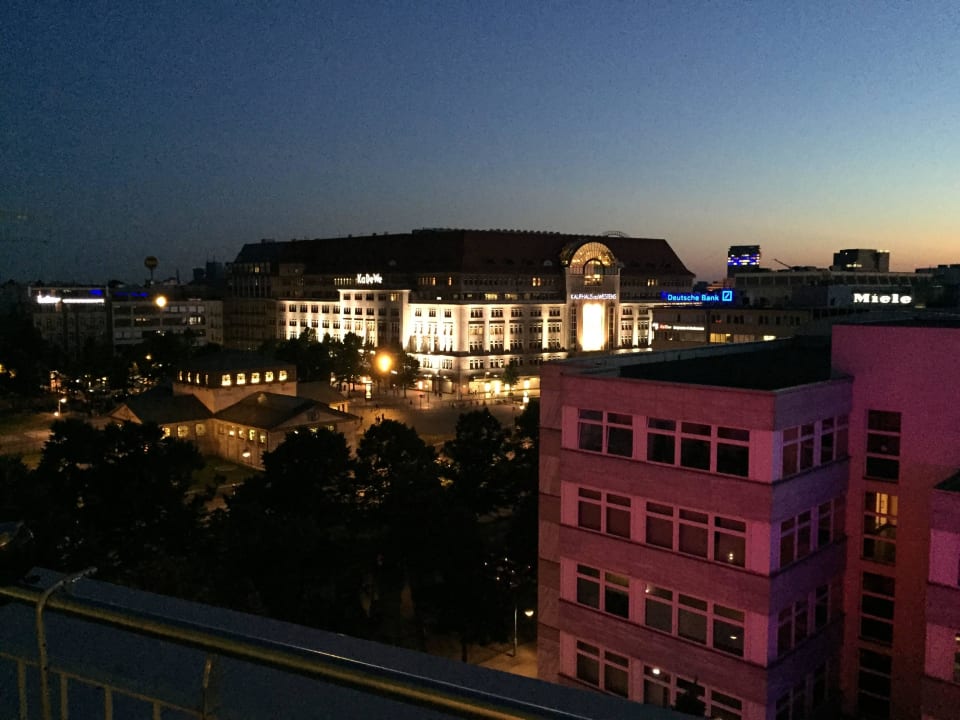 Blick vom Balkon auf´s KaDeWe ibis Berlin Kurfürstendamm