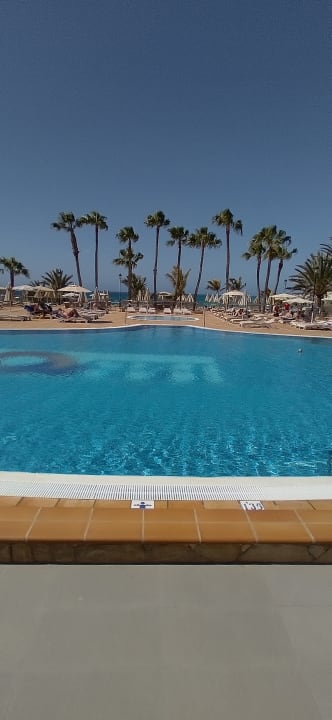 Pool SBH Hotel Taro Beach
