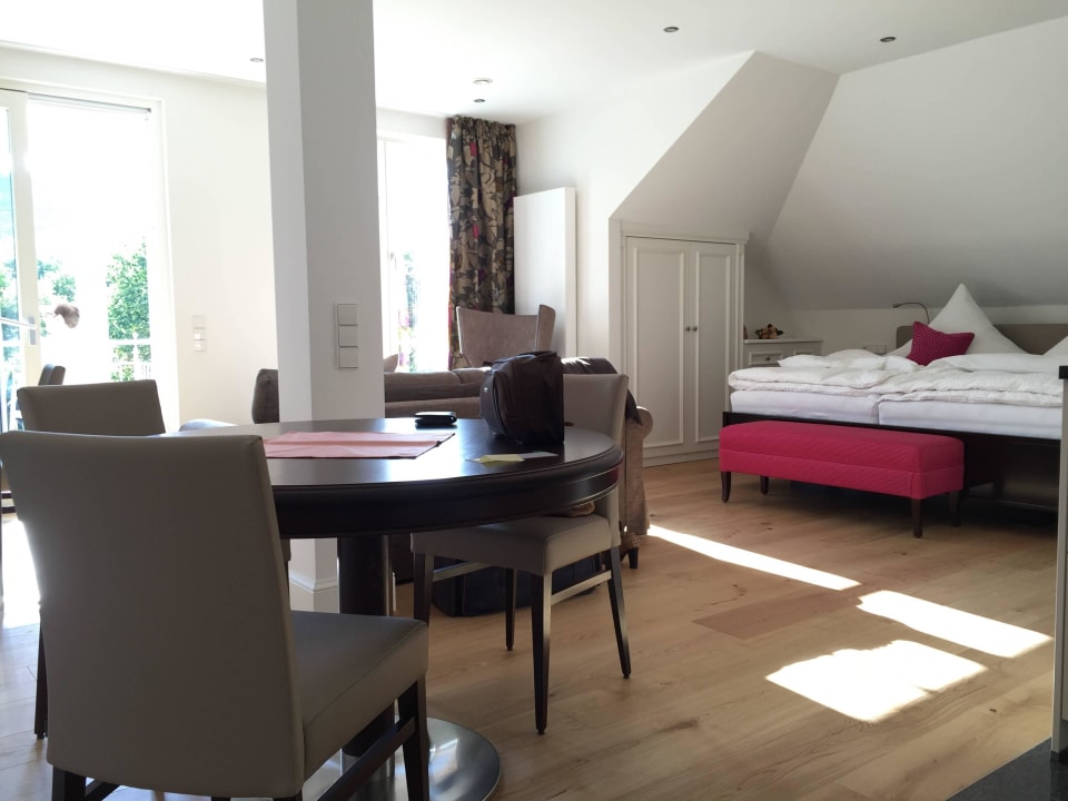 Zimmer mit Sitzecke, Flat-TV, Esstisch & Küchenzei Baumann's Landhaus