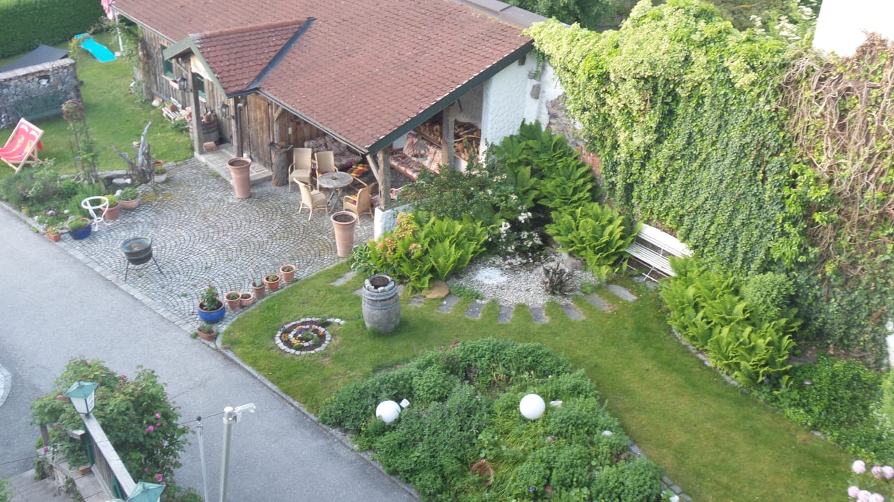 Gartenanlage Bärnsteinhof Gasthof mit Herz