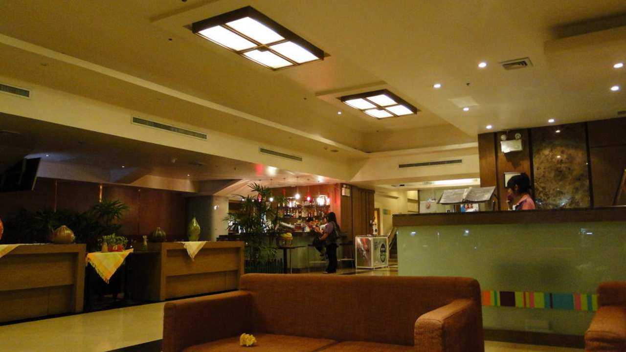 Lobbybereich The Seasons Huamark Bangkok