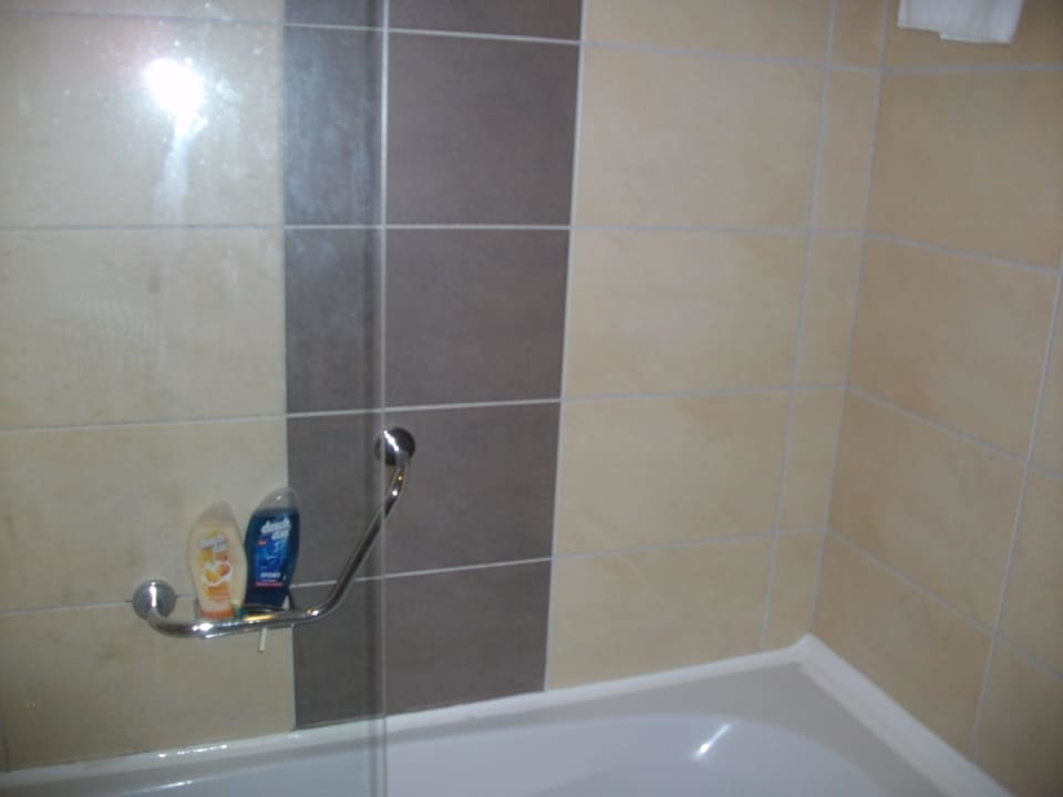 Dusche und Badewanne Alaiye Resort & Spa