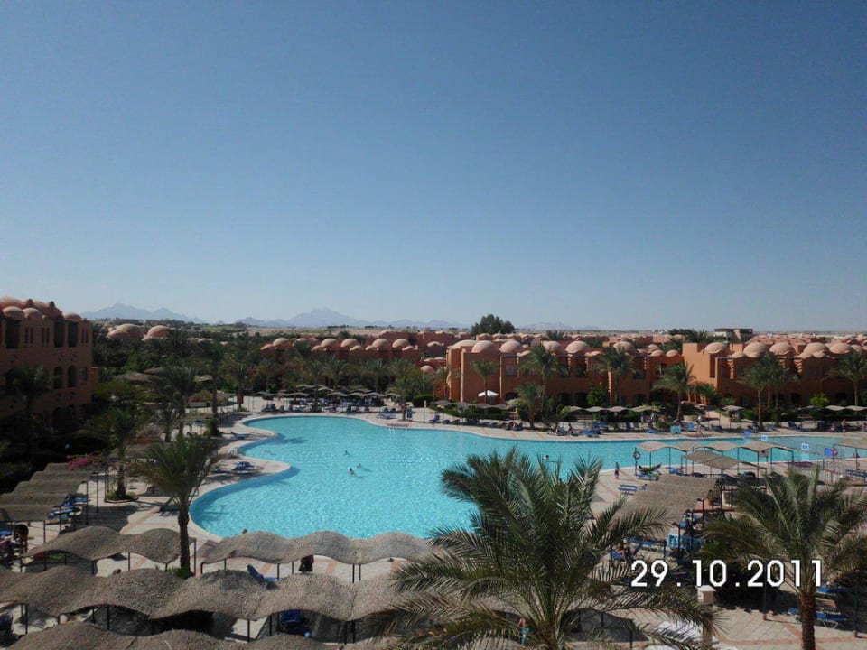 Aussicht über die Anlage Jaz Makadi Oasis Resort